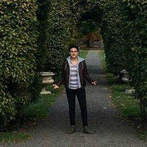 Meet your Posher, Genesis